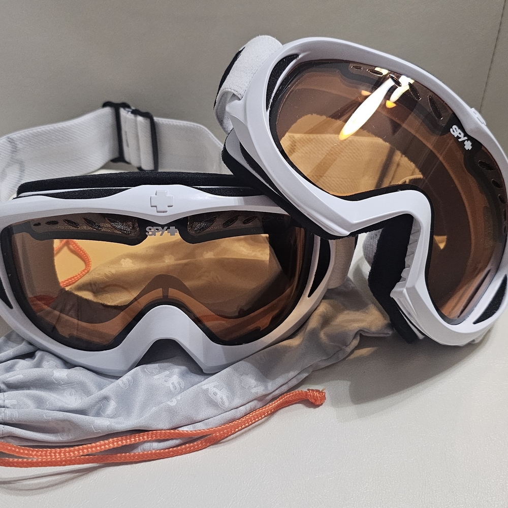 Bundle SPY White Ski Goggles with Amber Lenses
